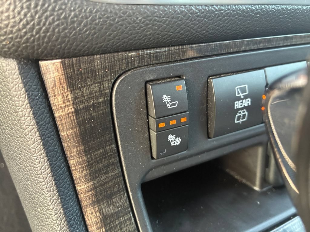 Used 2015 GMC Acadia SLT FWD image 18