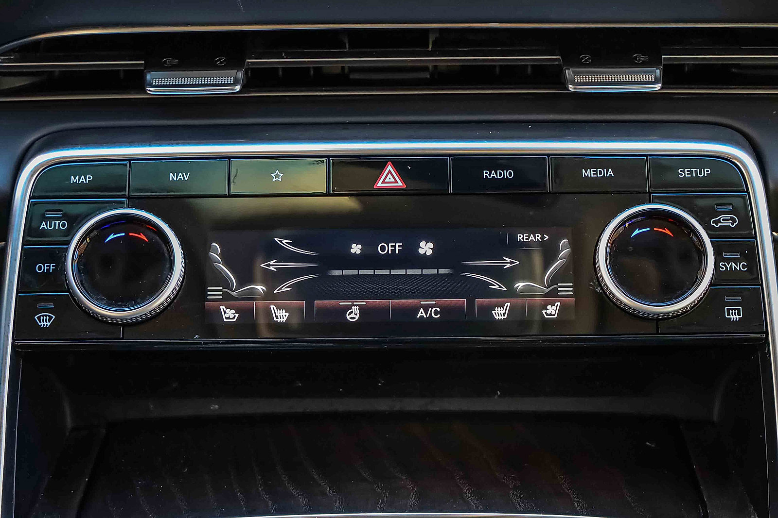 Used 2023 Genesis GV80 3.5T image 13