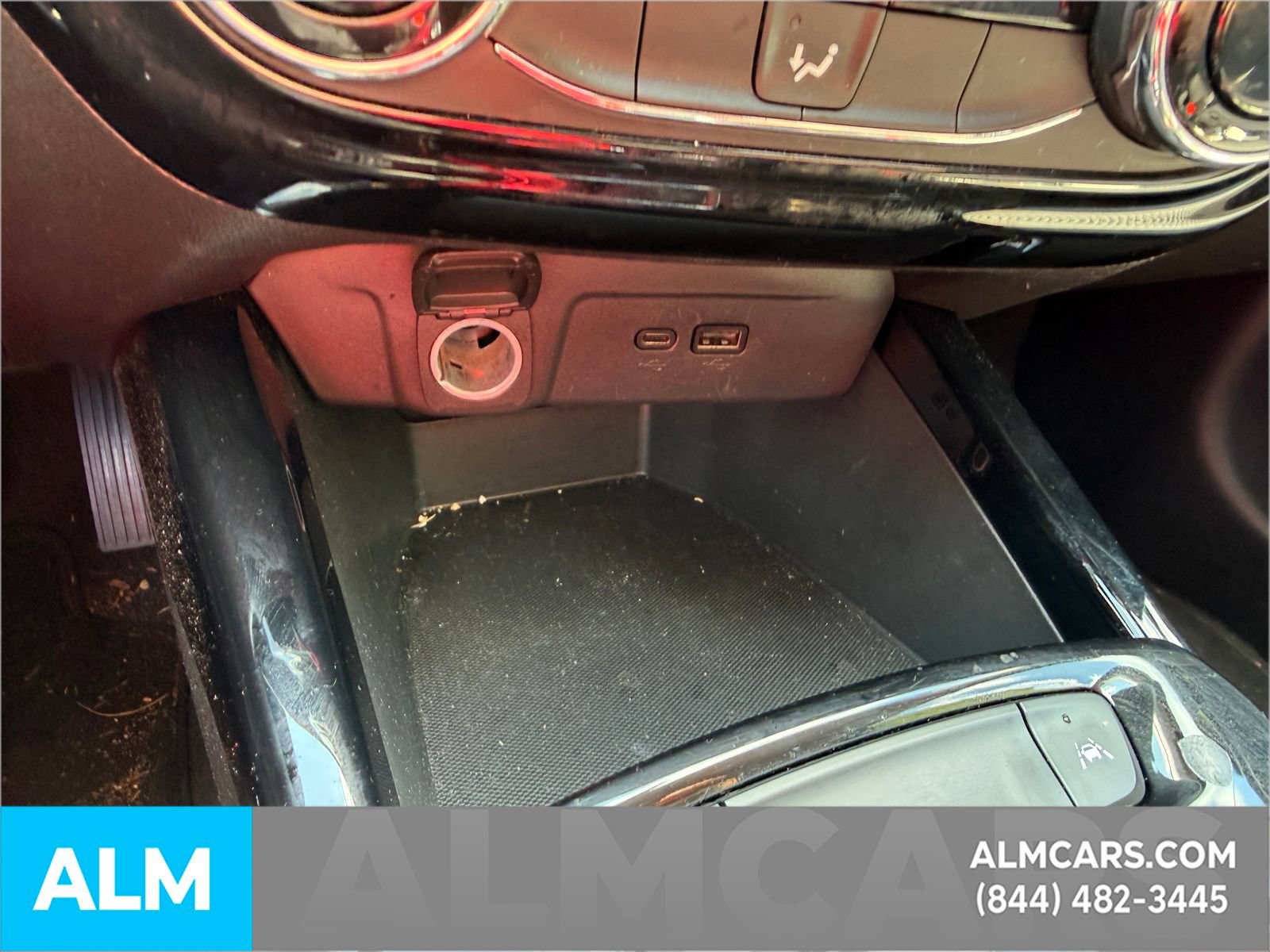 Used 2025 Chevrolet Trax LT FWD image 20