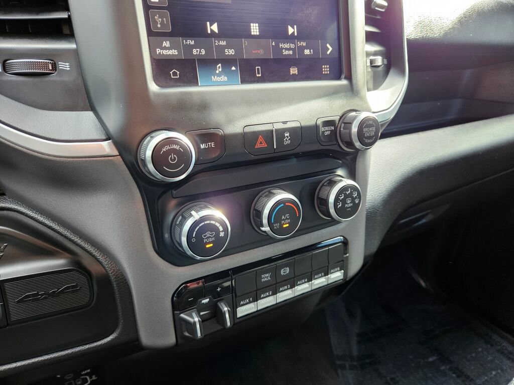 Used 2022 RAM 3500 Big Horn w/ Cold Weather Group AWD/4WD image 28