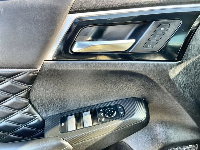 Used 2023 Mitsubishi Outlander AWD image 16
