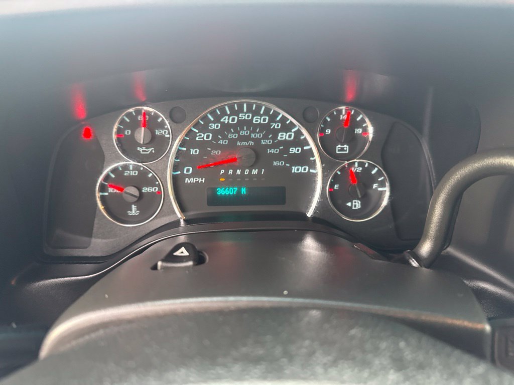 Used 2023 Chevrolet Express 3500 w/ Power Convenience Package RWD image 11