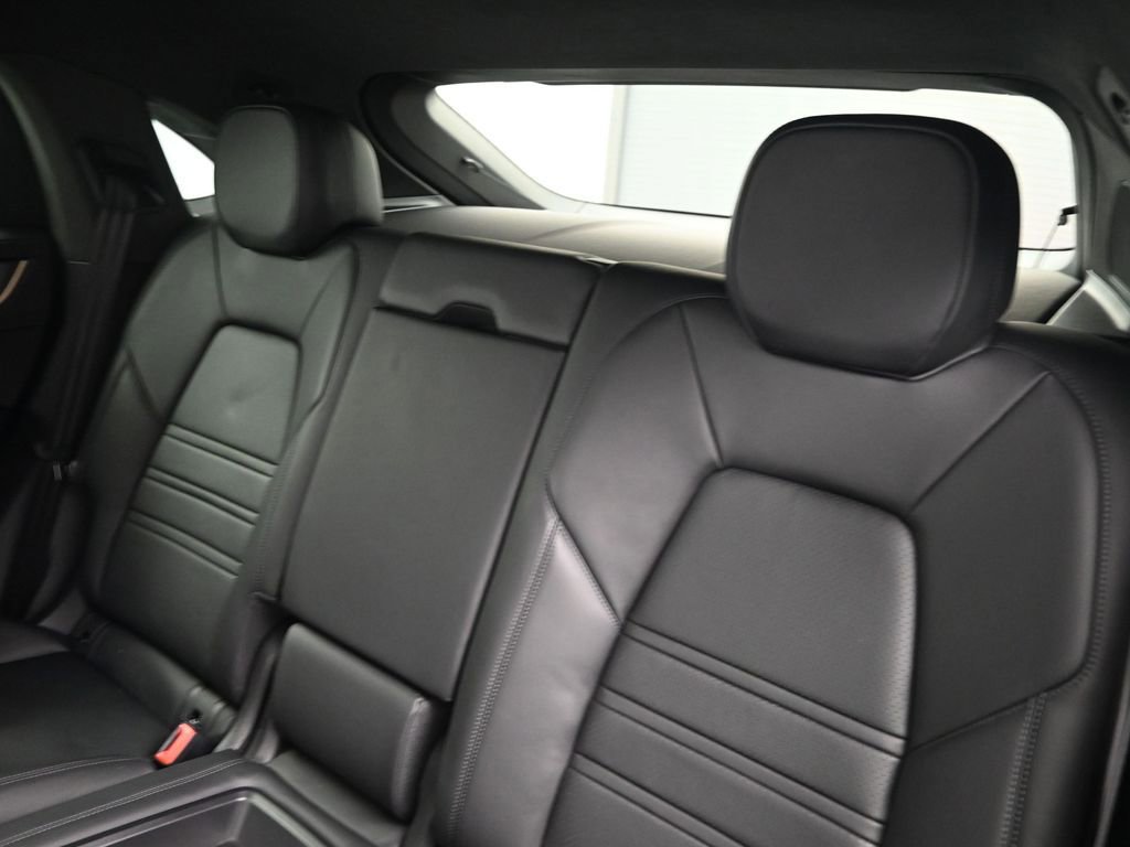 Certified 2024 Porsche Cayenne Turbo GT image 6