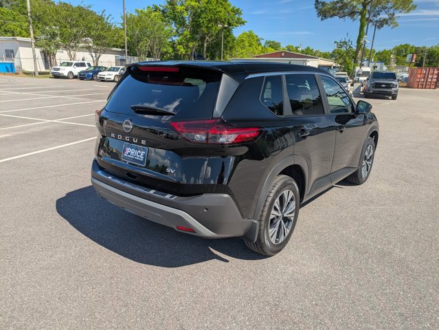 Used 2023 Nissan Rogue SV image 5