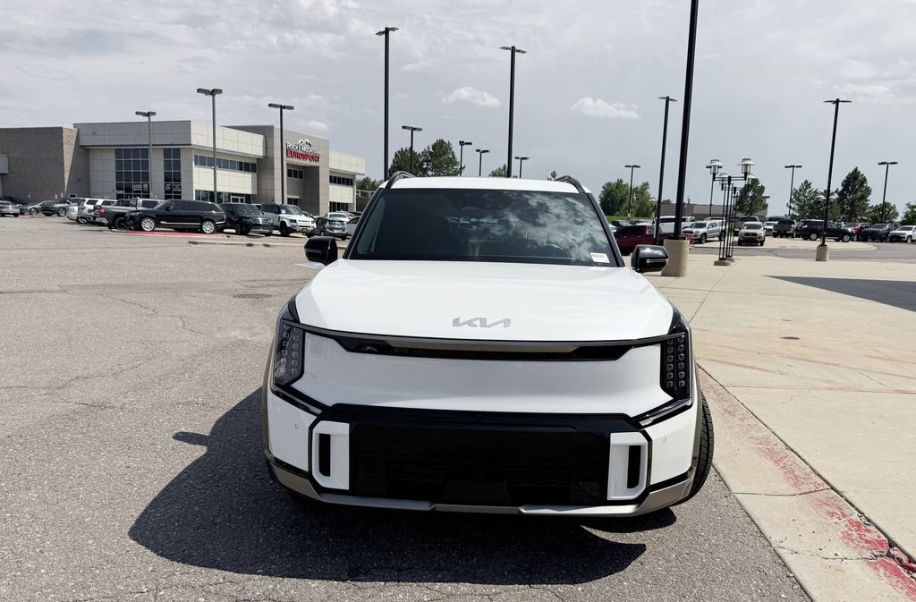 Used 2024 Kia EV9 GT-Line AWD/4WD image 3