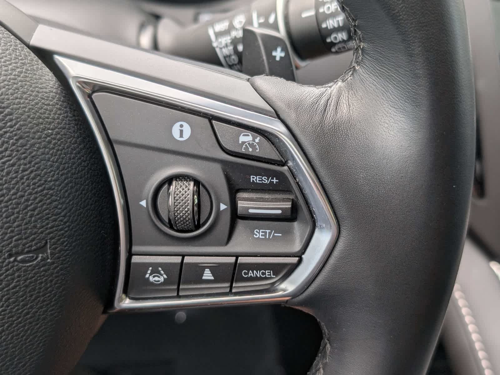 Used 2023 Acura RDX w/ Technology Package AWD/4WD image 26