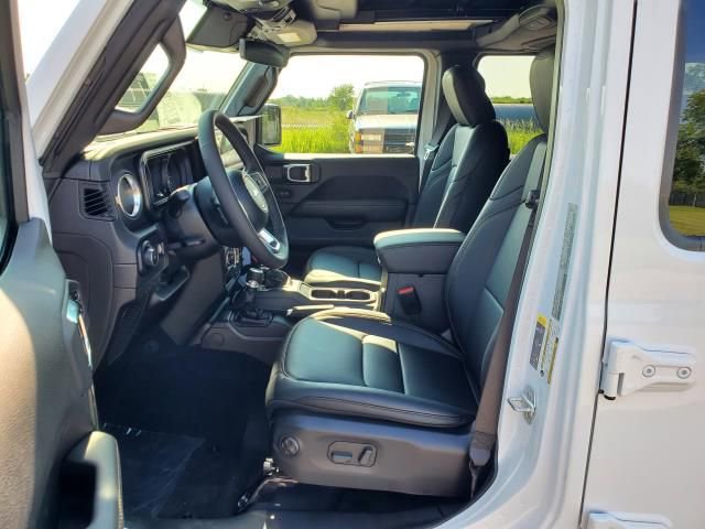 New 2025 Jeep Wrangler Sahara image 8