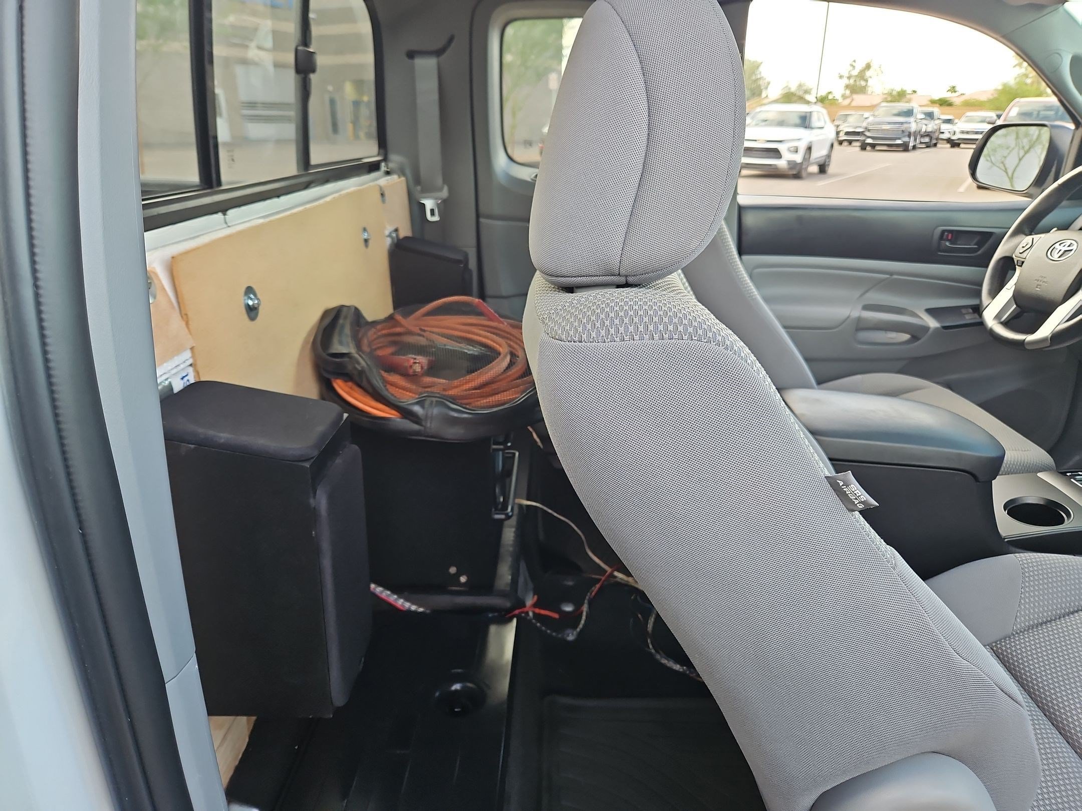 Used 2015 Toyota Tacoma 2WD Access Cab w/ Convenience Package image 25