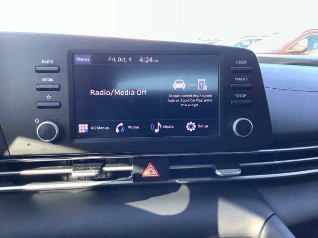 Certified 2024 Hyundai Elantra SE FWD image 25