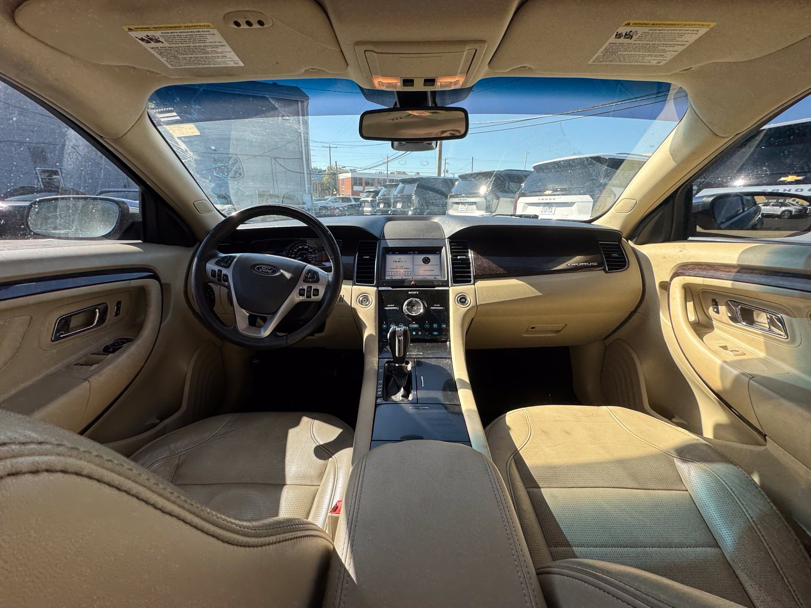 Used 2017 Ford Taurus Limited FWD image 27