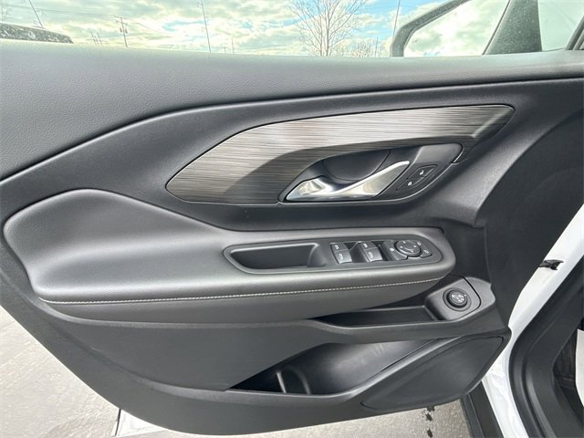 Used 2022 GMC Terrain SLE w/ Driver Convenience Package image 21