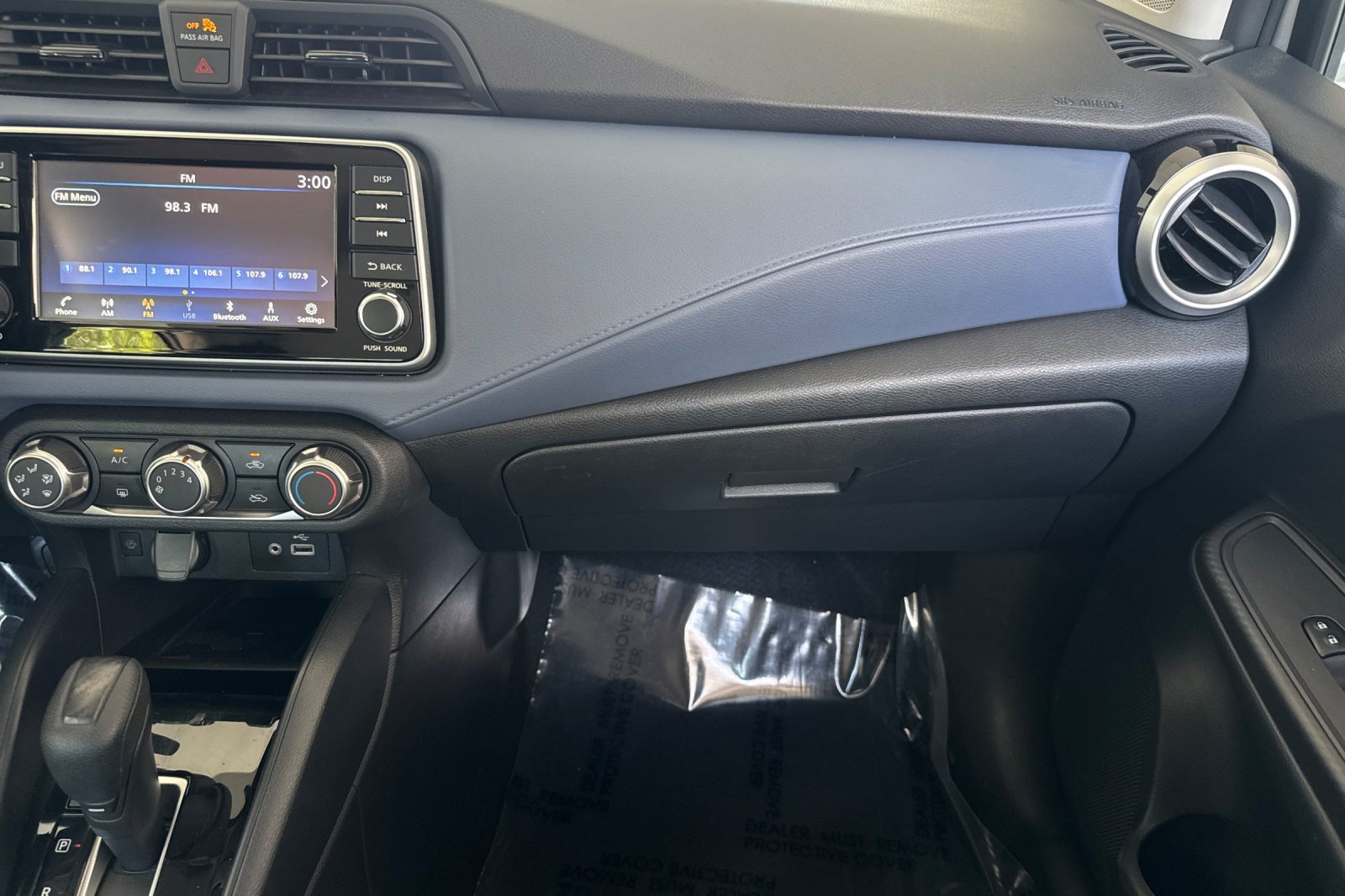 Used 2024 Nissan Versa SV FWD image 30
