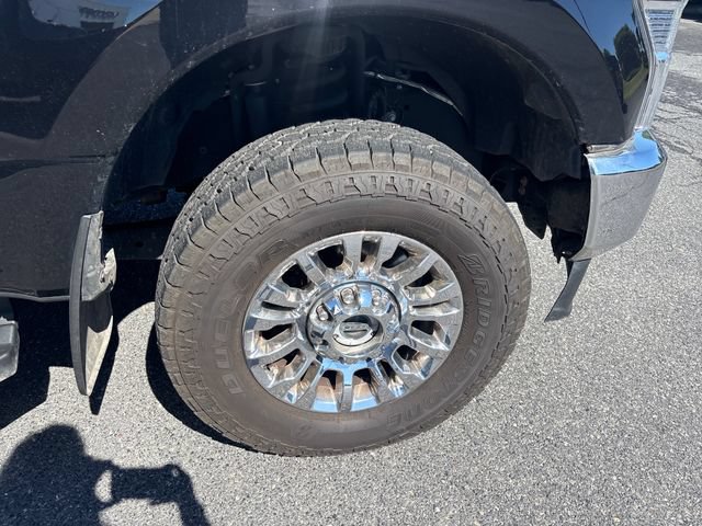 Used 2022 Ford F350 XLT w/ XLT Premium Package AWD/4WD image 9