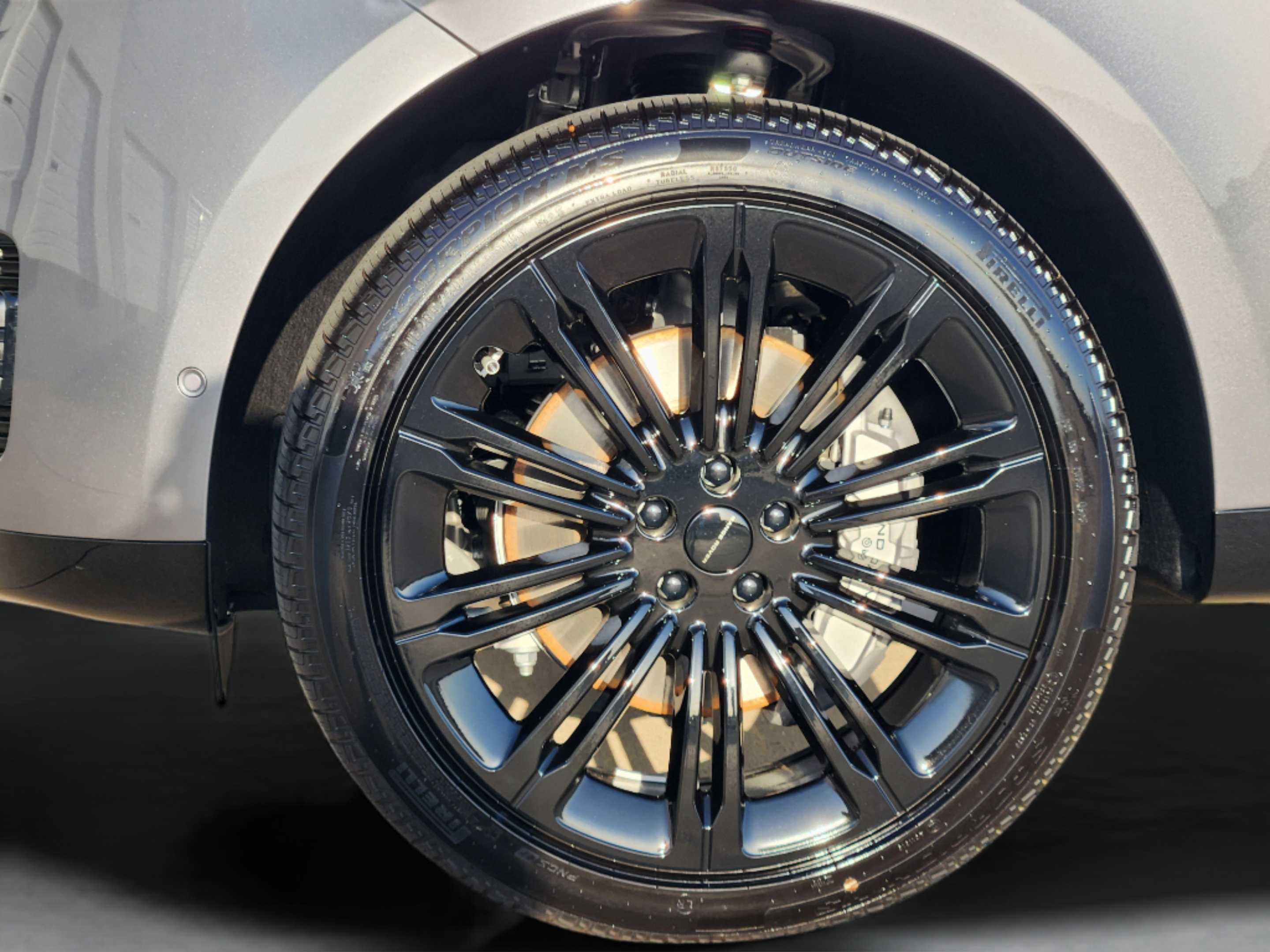 New 2026 Land Rover Range Rover SE AWD/4WD image 31