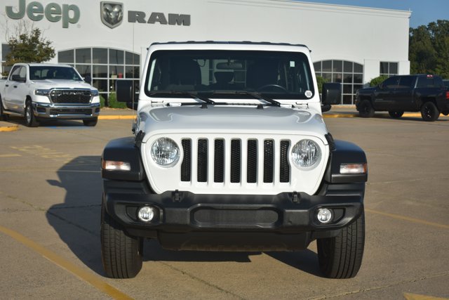 Used 2022 Jeep Wrangler Unlimited Sport AWD/4WD image 2