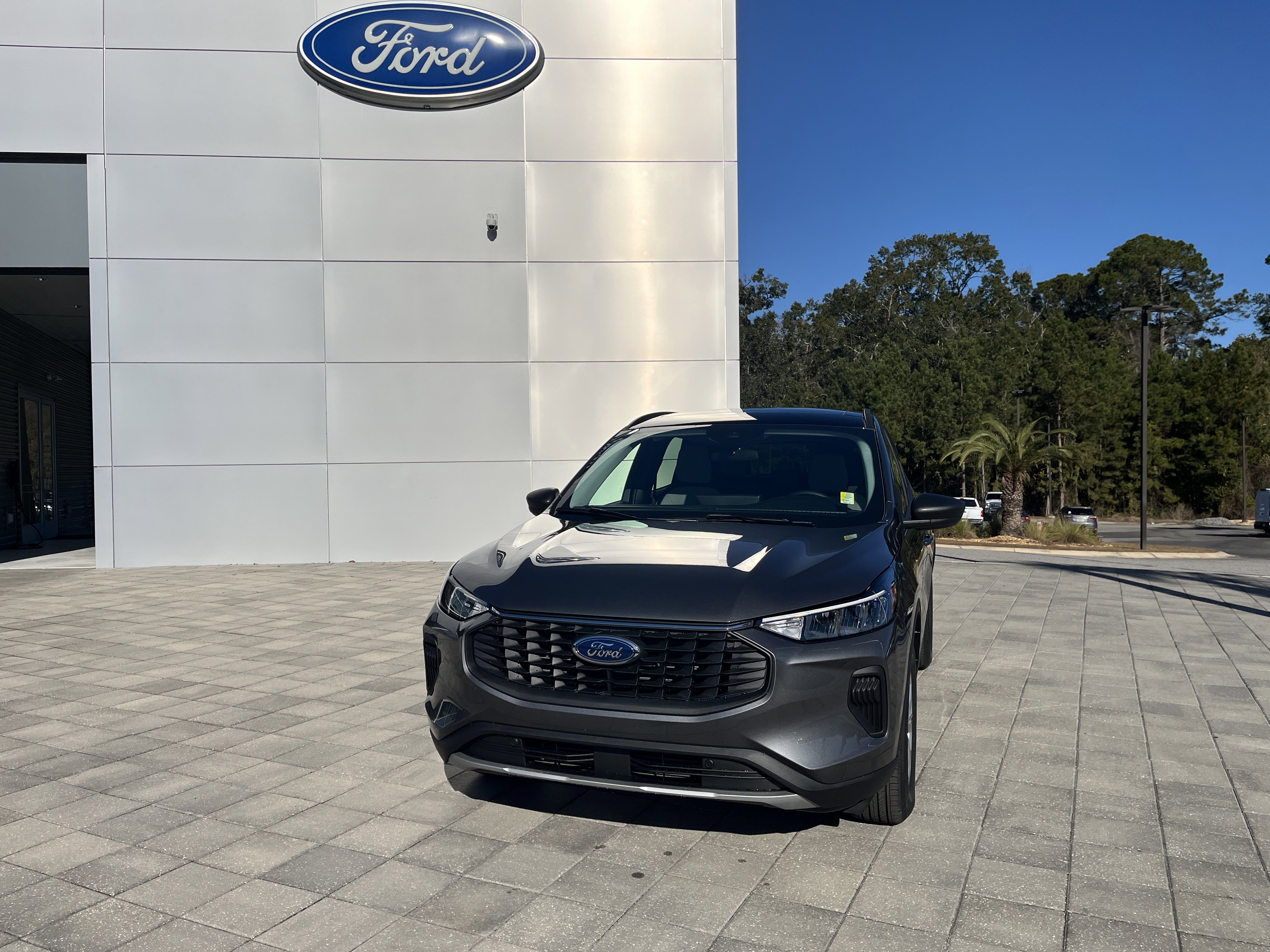 New 2026 Ford Escape Active w/ Tech Pack #1 FWD image 2