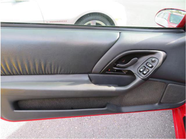 Used 1995 Chevrolet Camaro Z28 image 13