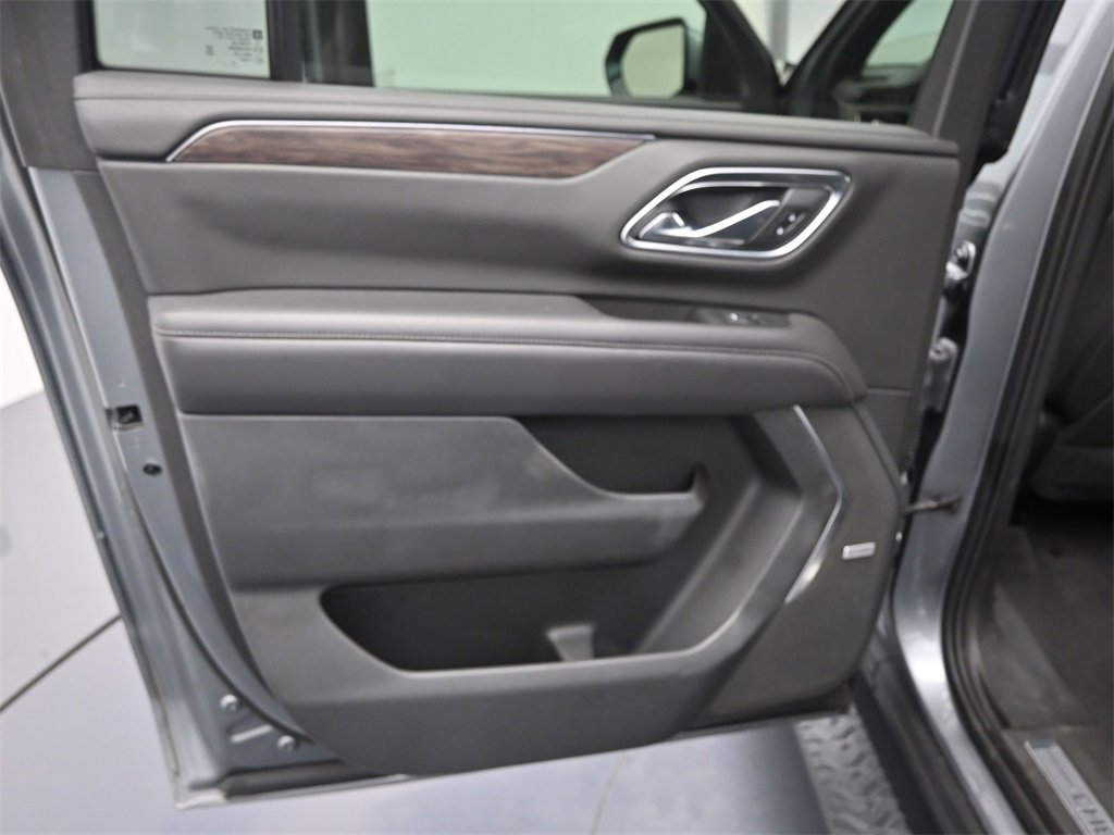 Used 2021 Chevrolet Suburban Z71 w/ Max Trailering Package image 16