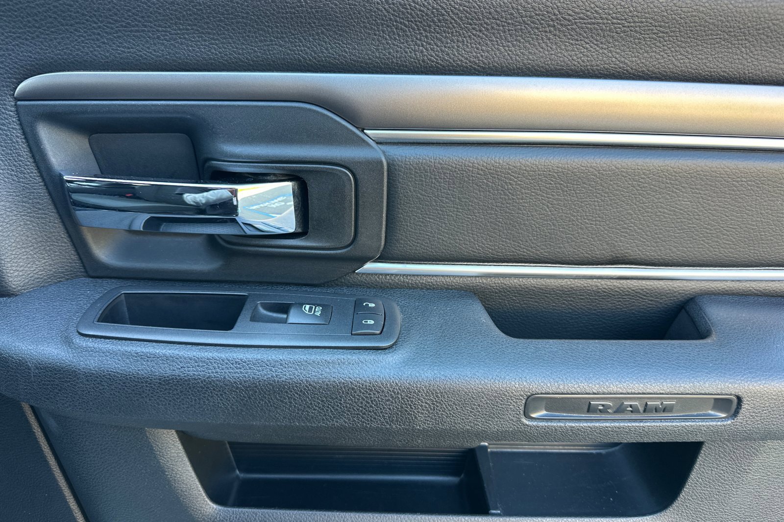 Used 2024 RAM 1500 Classic Warlock image 19