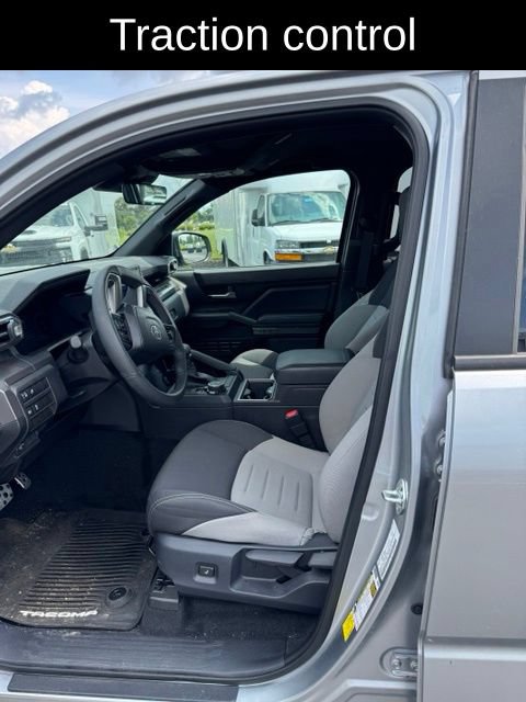 Used 2025 Toyota Tacoma TRD Sport AWD/4WD image 15