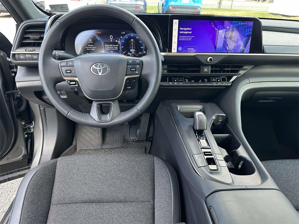 Used 2023 Toyota Crown XLE image 2