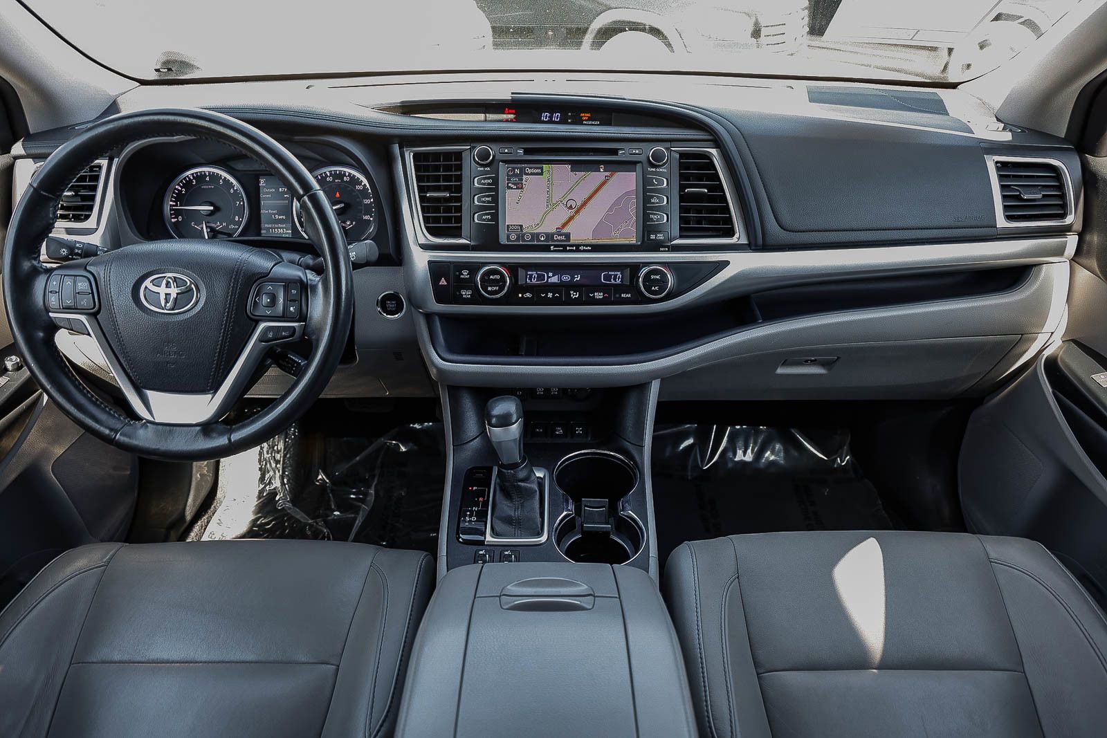 Used 2017 Toyota Highlander XLE image 11