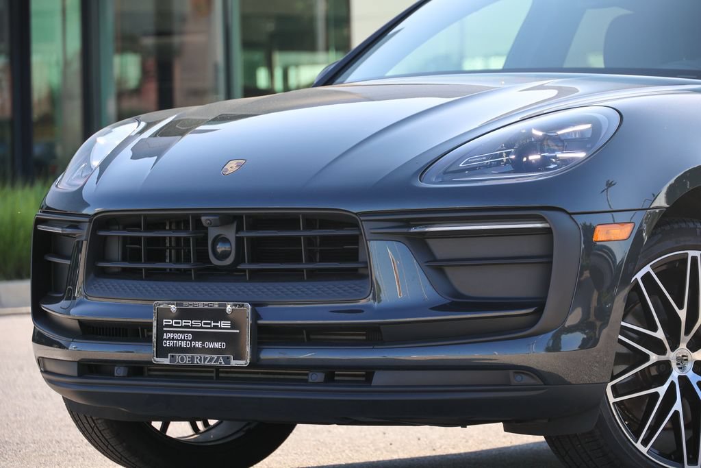 Certified 2026 Porsche Macan Turbo AWD/4WD image 7