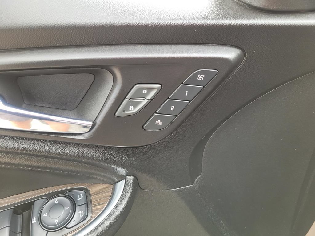 Used 2023 Chevrolet Malibu LT FWD image 20