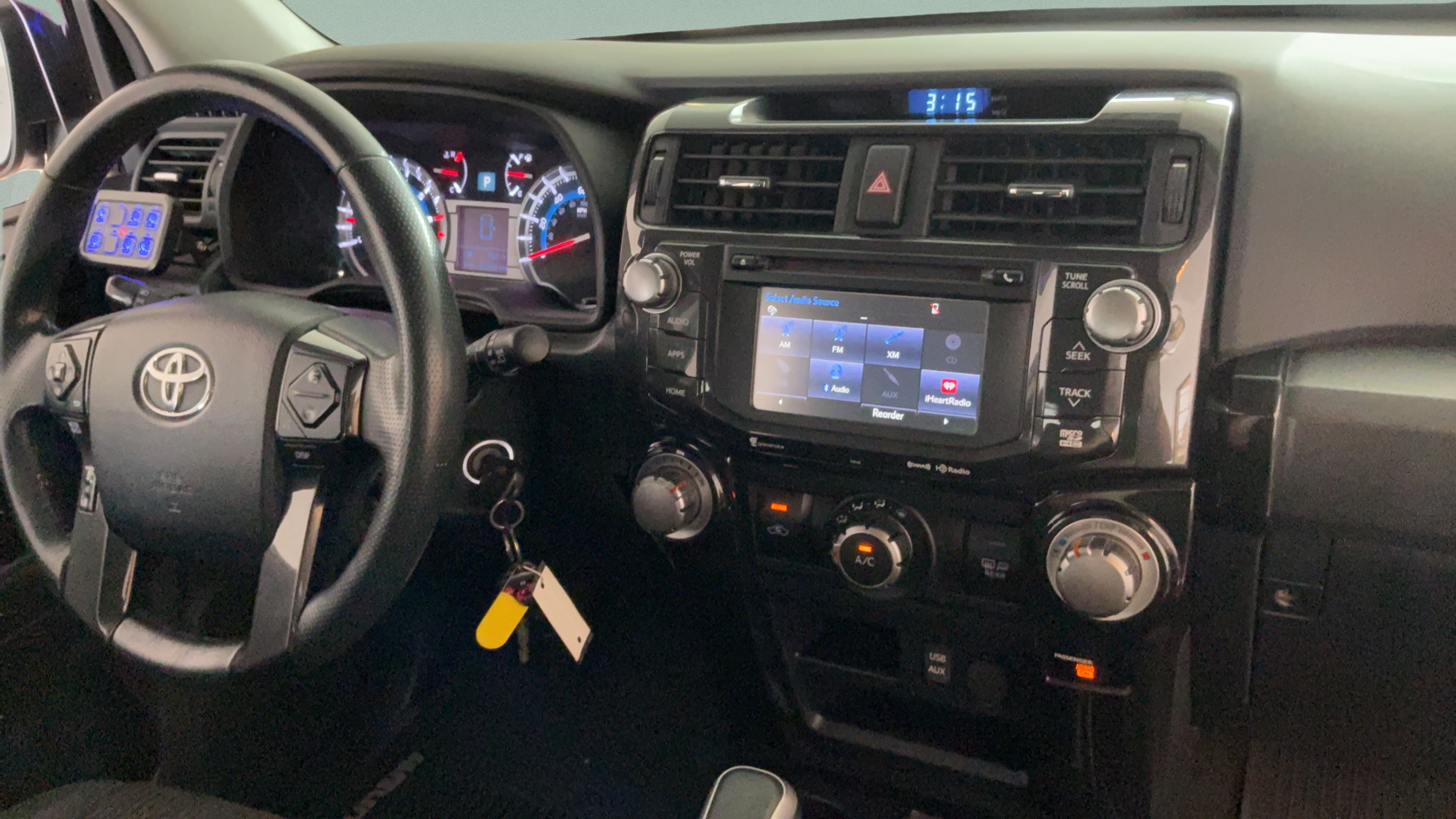 Used 2018 Toyota 4Runner TRD Off-Road w/ TRD Performance Package AWD/4WD image 33