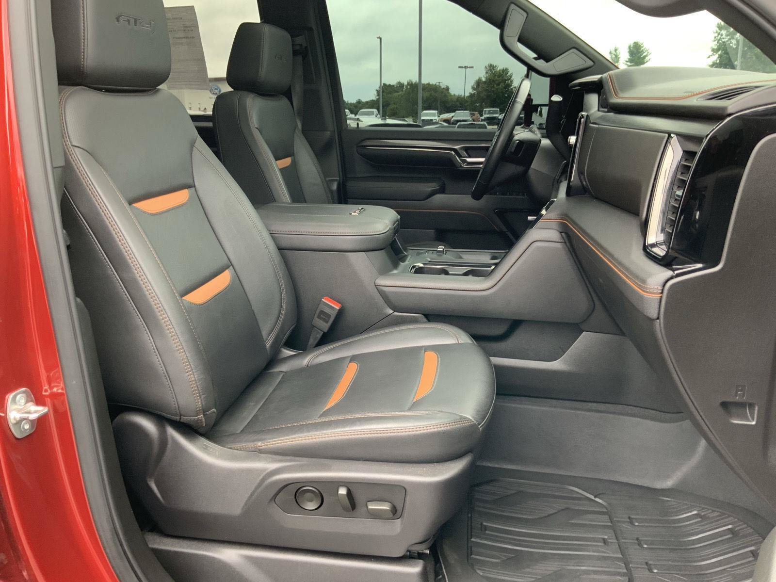 Used 2025 GMC Sierra 2500 AT4 w/ AT4 Premium Plus Package AWD/4WD image 71