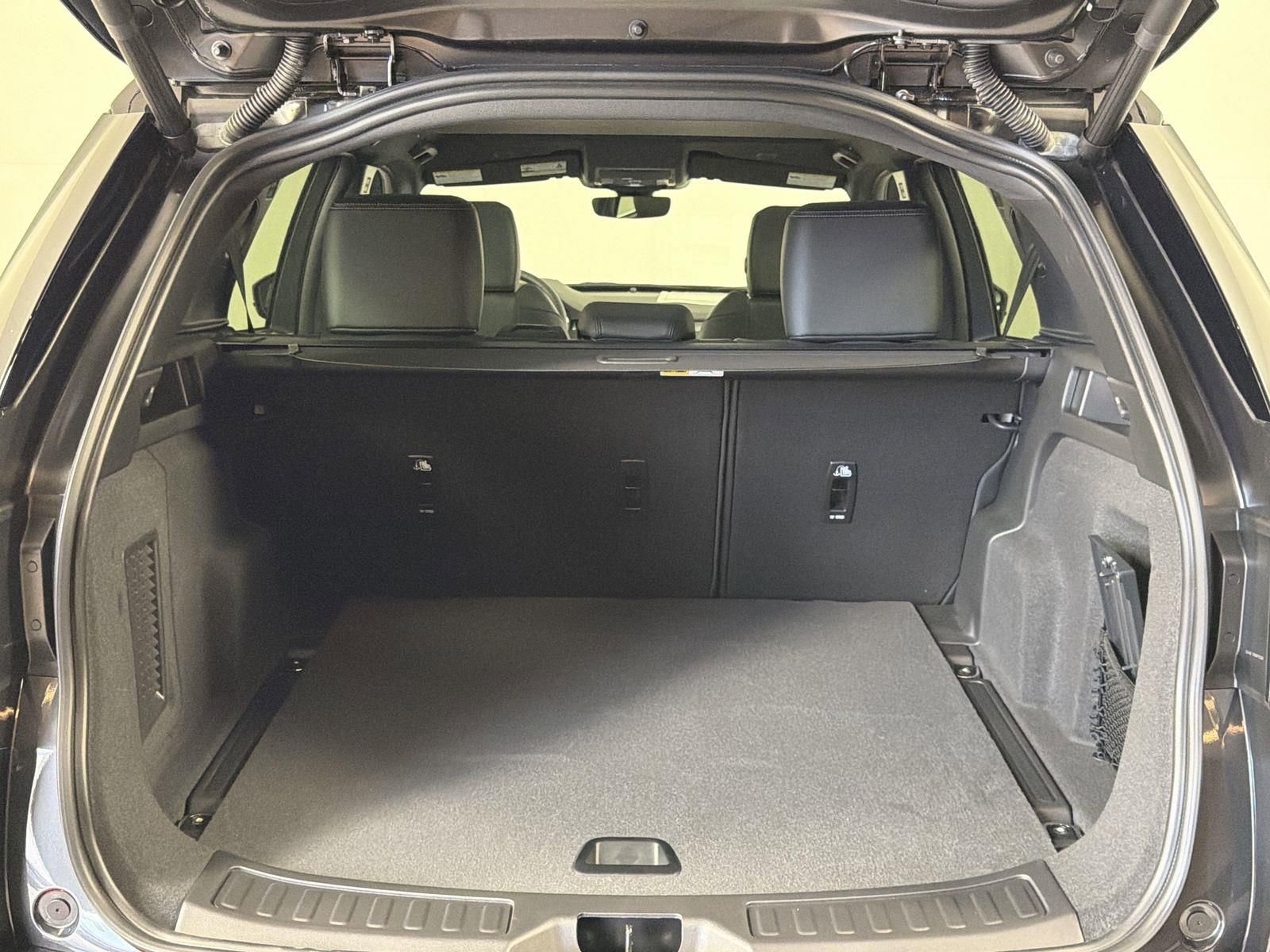 New 2026 Land Rover Discovery Sport Landmark image 29