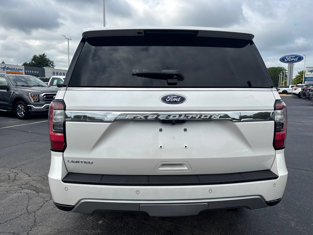 Used 2019 Ford Expedition Limited w/ Equipment Group 302A AWD/4WD image 8