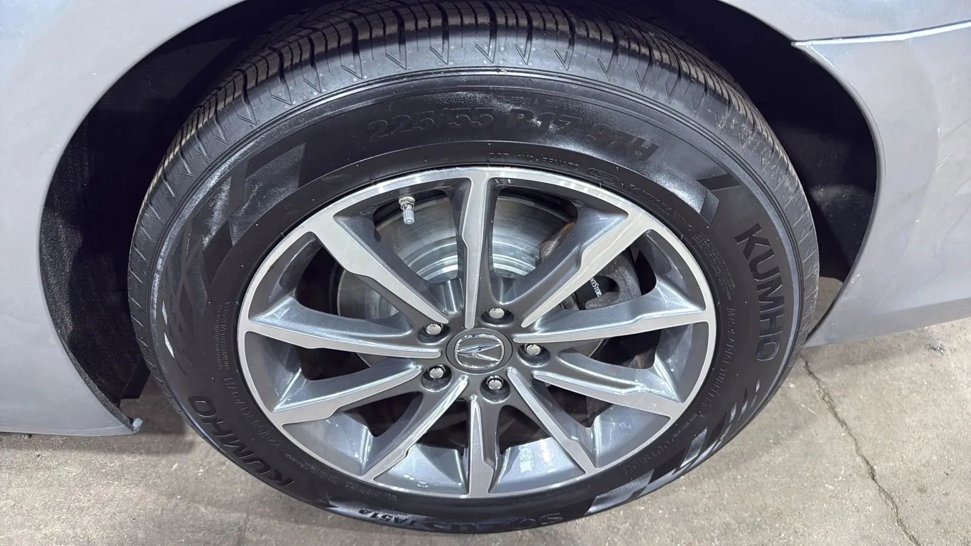 Used 2020 Acura TLX FWD image 9