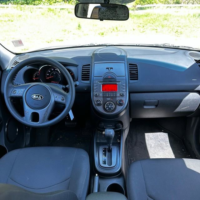 Used 2010 Kia Soul + FWD image 22