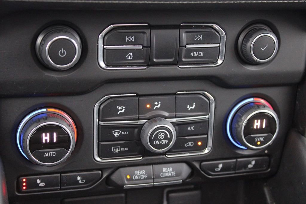 Used 2021 Chevrolet Suburban LT image 42