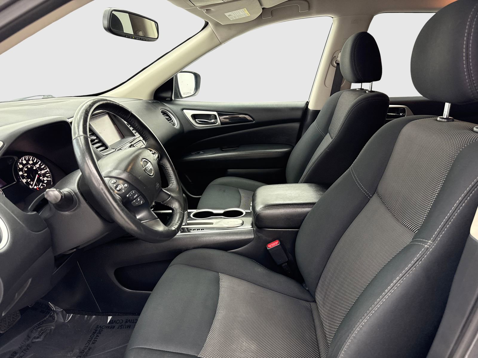 Used 2019 Nissan Pathfinder SV FWD image 17