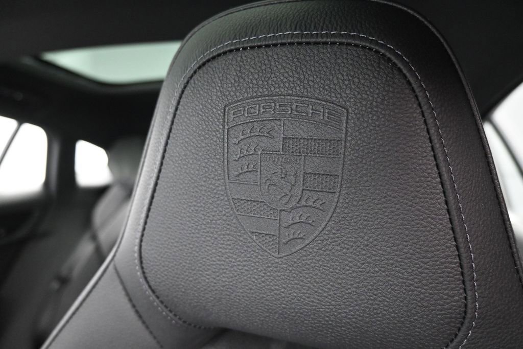 Used 2026 Porsche Panamera image 29