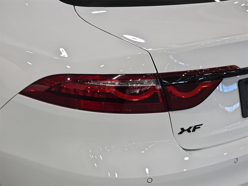 Used 2023 Jaguar XF R-Dynamic SE image 31
