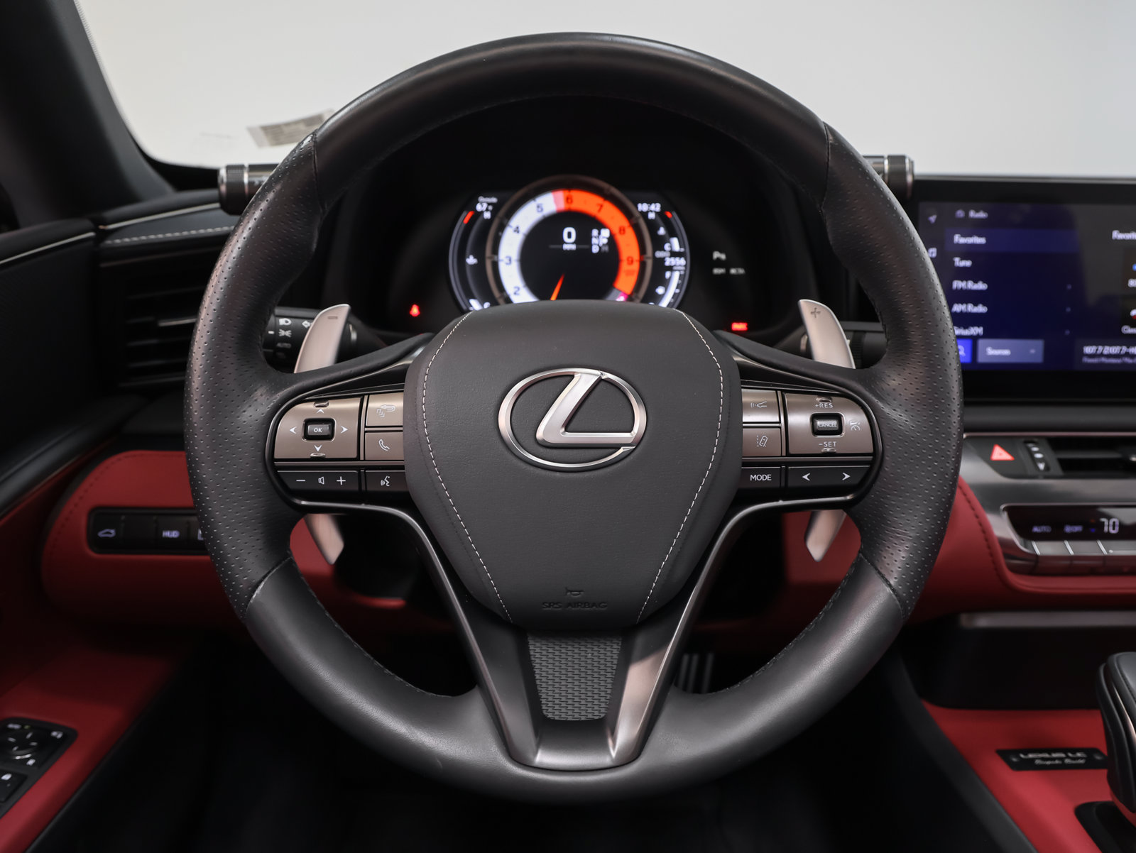 Used 2024 Lexus LC 500 Convertible RWD image 30
