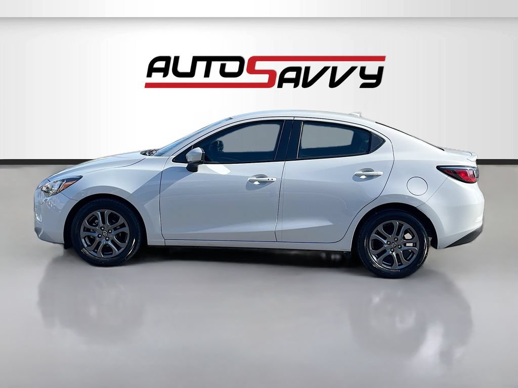 Used 2019 Toyota Yaris LE FWD image 4