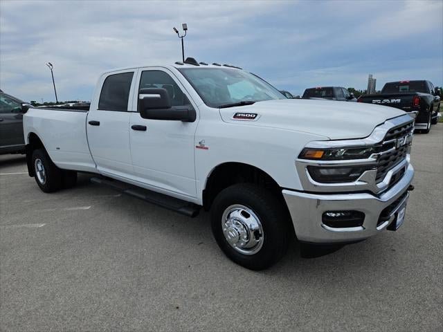 New 2026 RAM 3500 Tradesman AWD/4WD image 40