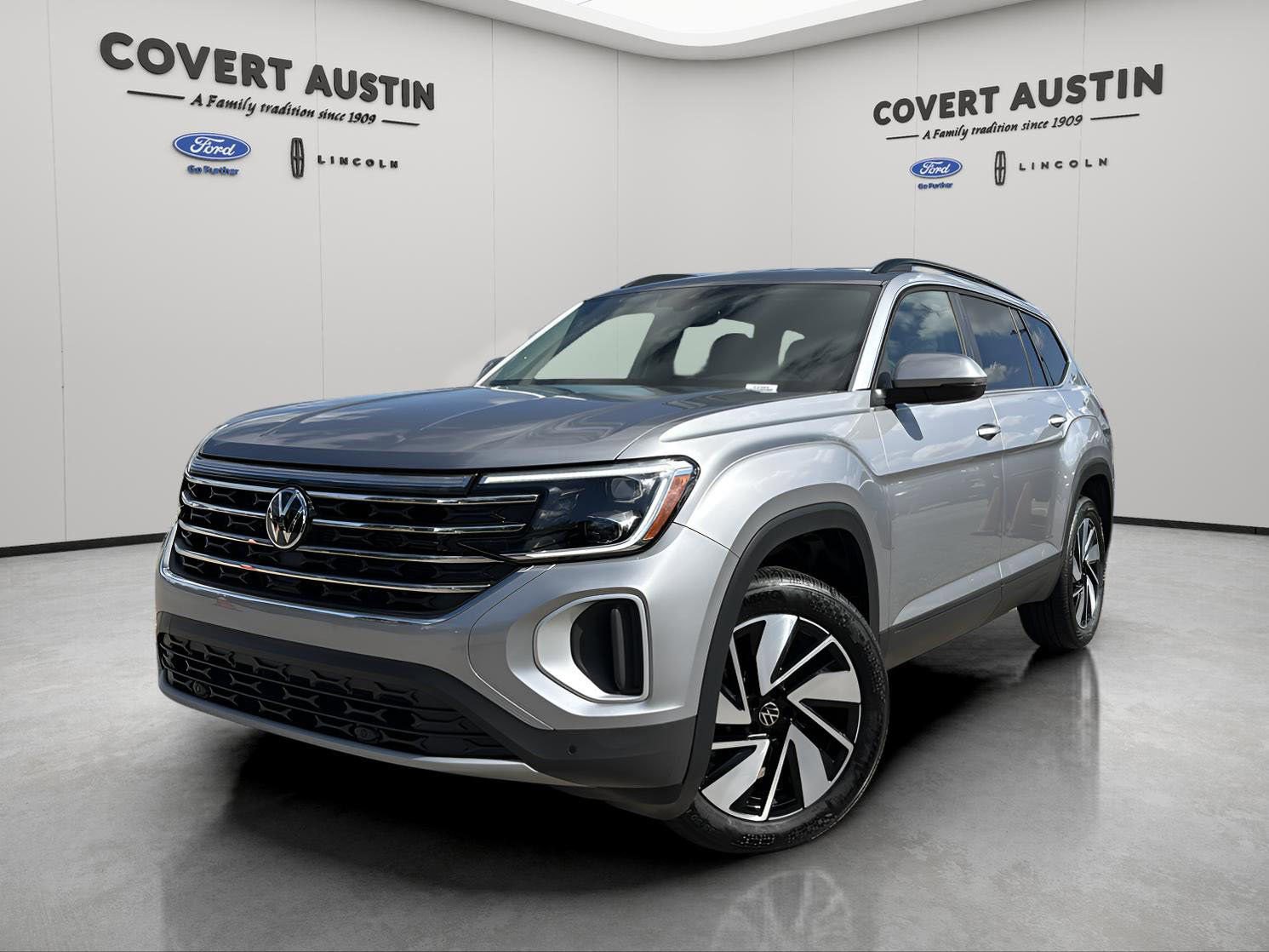 Used 2025 Volkswagen Atlas SE image 1