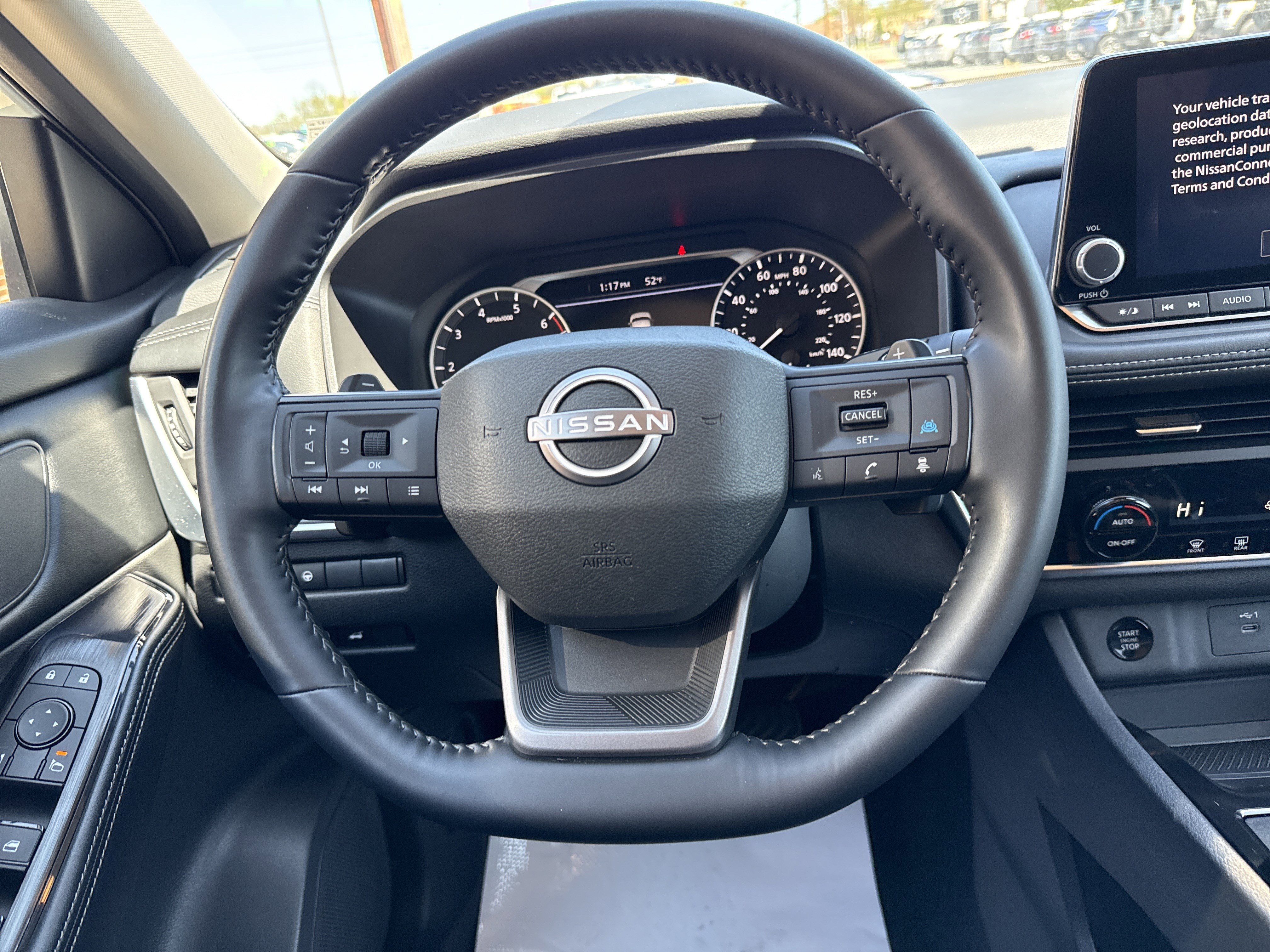 Used 2025 Nissan Rogue SV AWD/4WD image 17