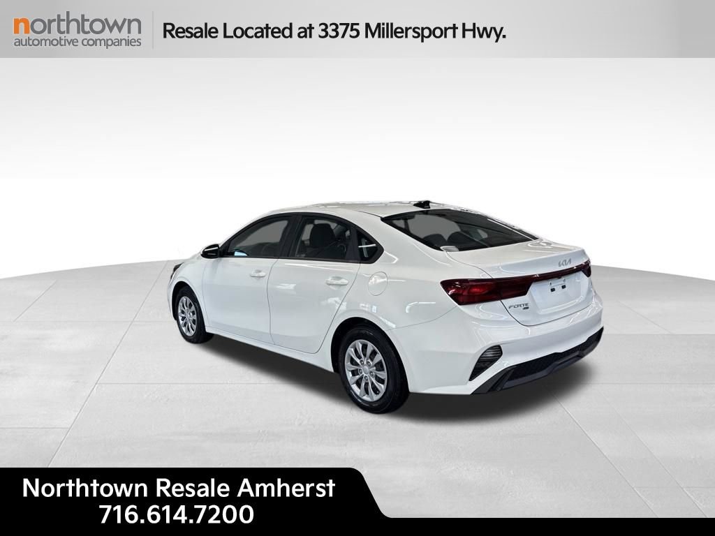 Used 2022 Kia Forte Sedan FWD image 3