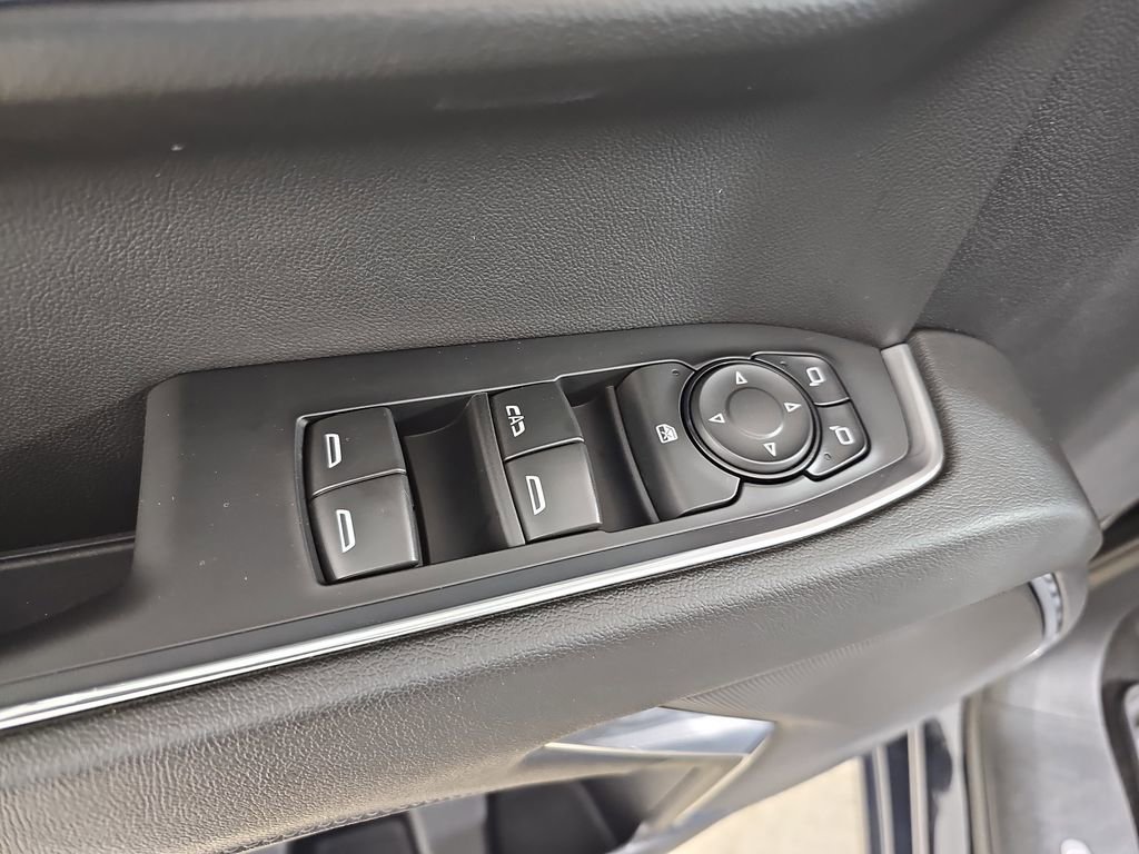 Used 2024 Chevrolet Silverado 1500 LT image 32