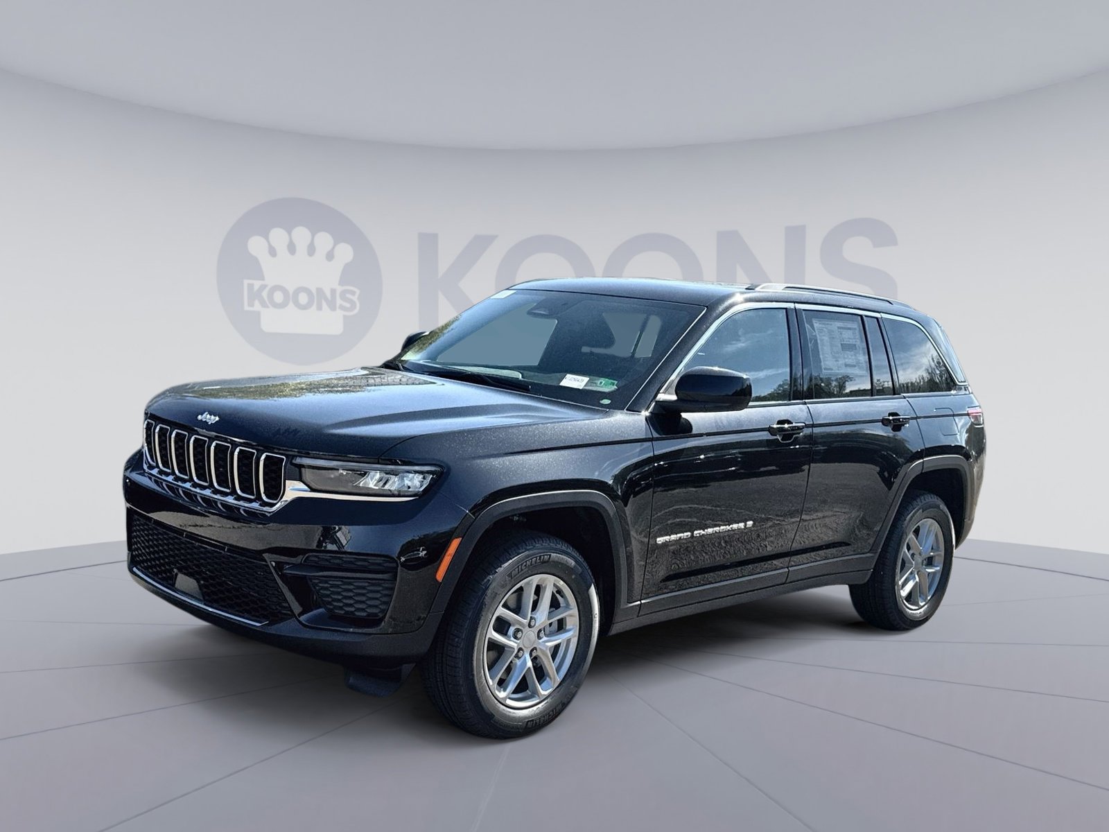 New 2025 Jeep Grand Cherokee Laredo X w/ Luxury Tech Group I