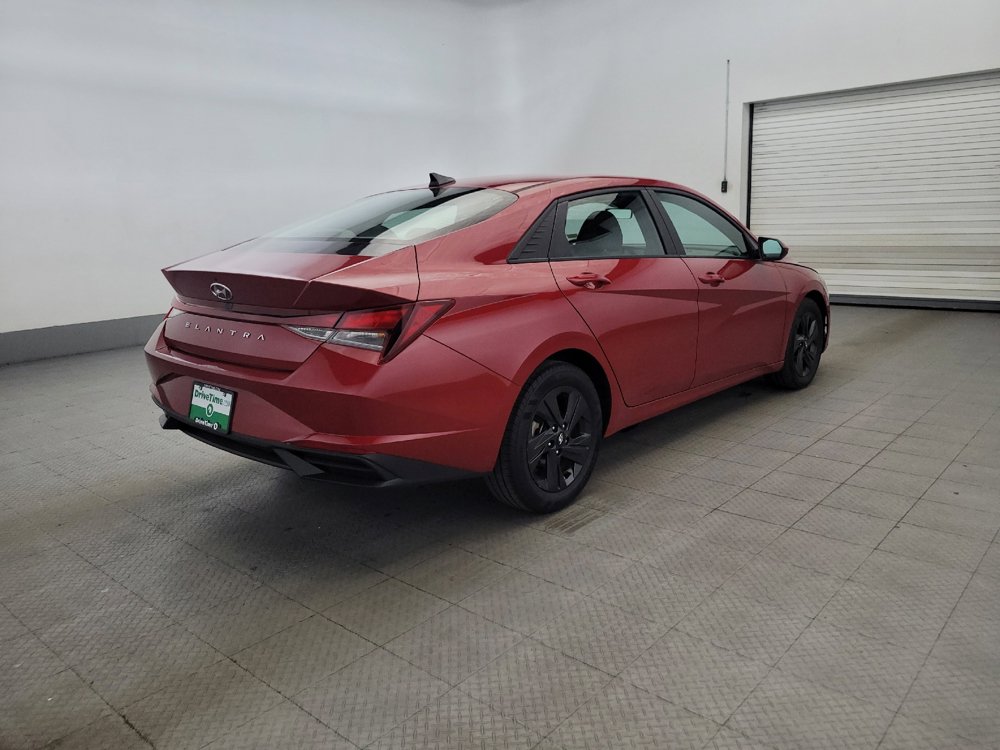 Used 2022 Hyundai Elantra SEL FWD image 9