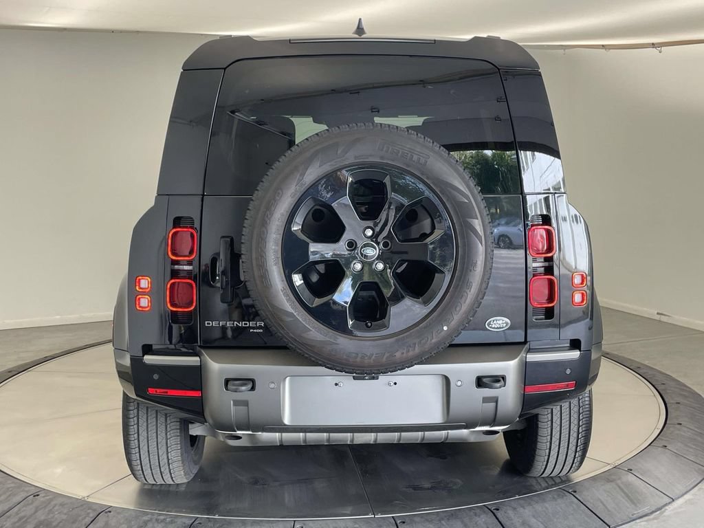 Used 2023 Land Rover Defender 110 X-Dynamic SE AWD/4WD image 7