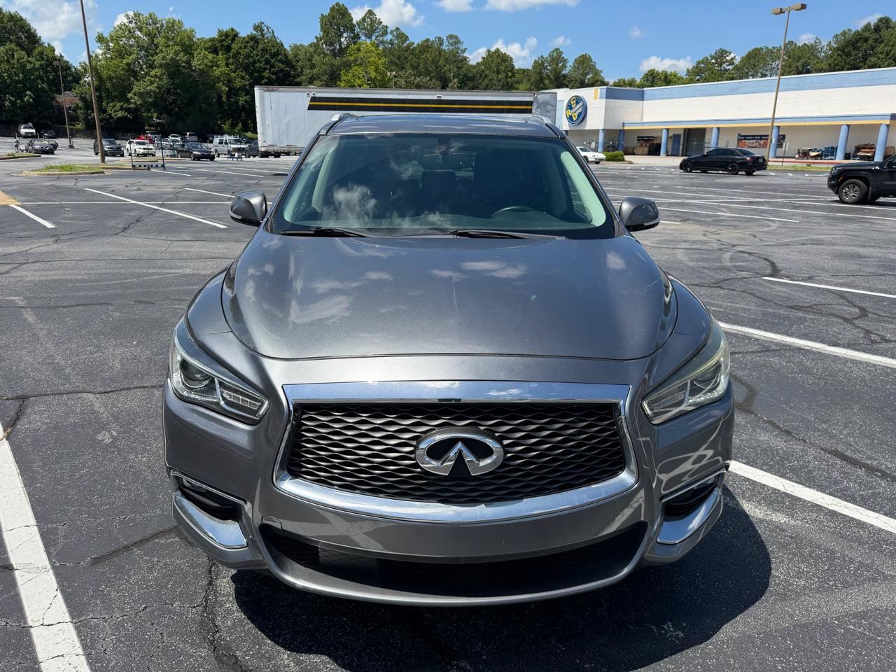Used 2018 INFINITI QX60 Luxe w/ Premium Package AWD/4WD image 2