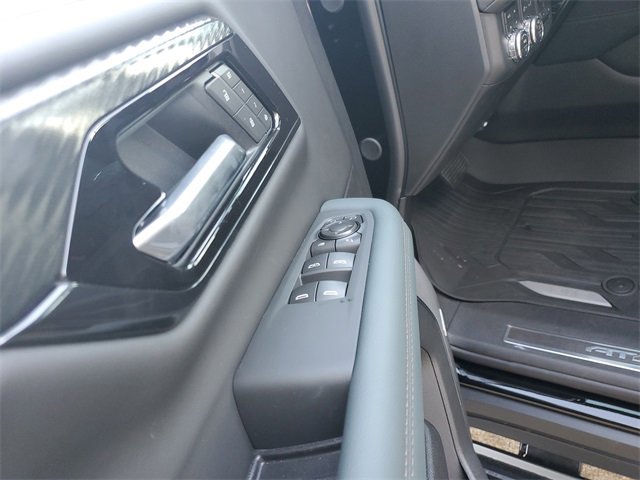 New 2026 GMC Yukon AT4 w/ AT4 Premium Plus Package image 12